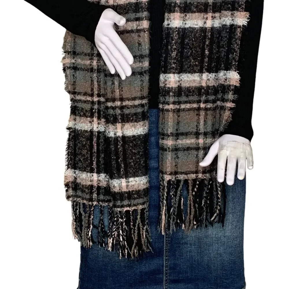 Steve Madden Plaid Fringe Scarf/Warp Black Pink White Gray